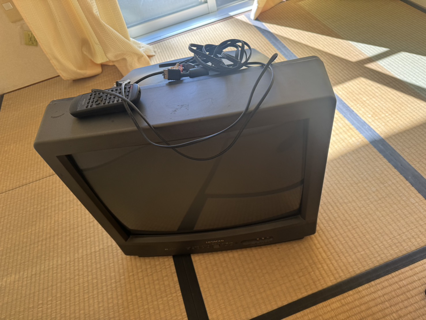大阪府富田林市高辺 富田林市高辺台で回収したHITACHI製ブラウン管テレビ